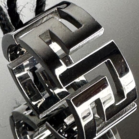 Ring - Picture 2 of 13